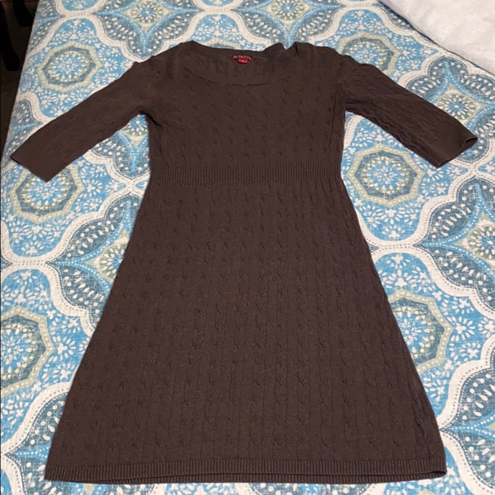 Adorable fall cable knit sweater dress 💛🍂🍁